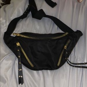 Black and gold Fannypack